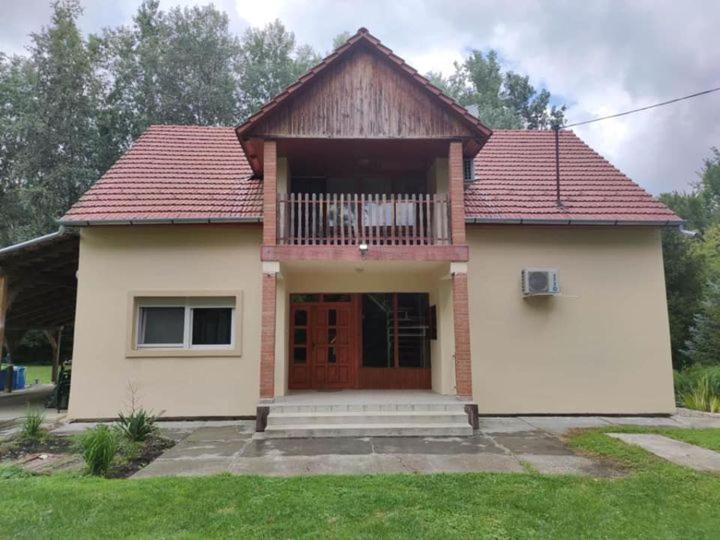 Maci Vendégház Bekescsaba Extérieur photo